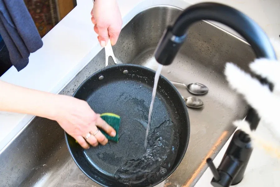 چه زمانی تابه را تعویض کنیم؟